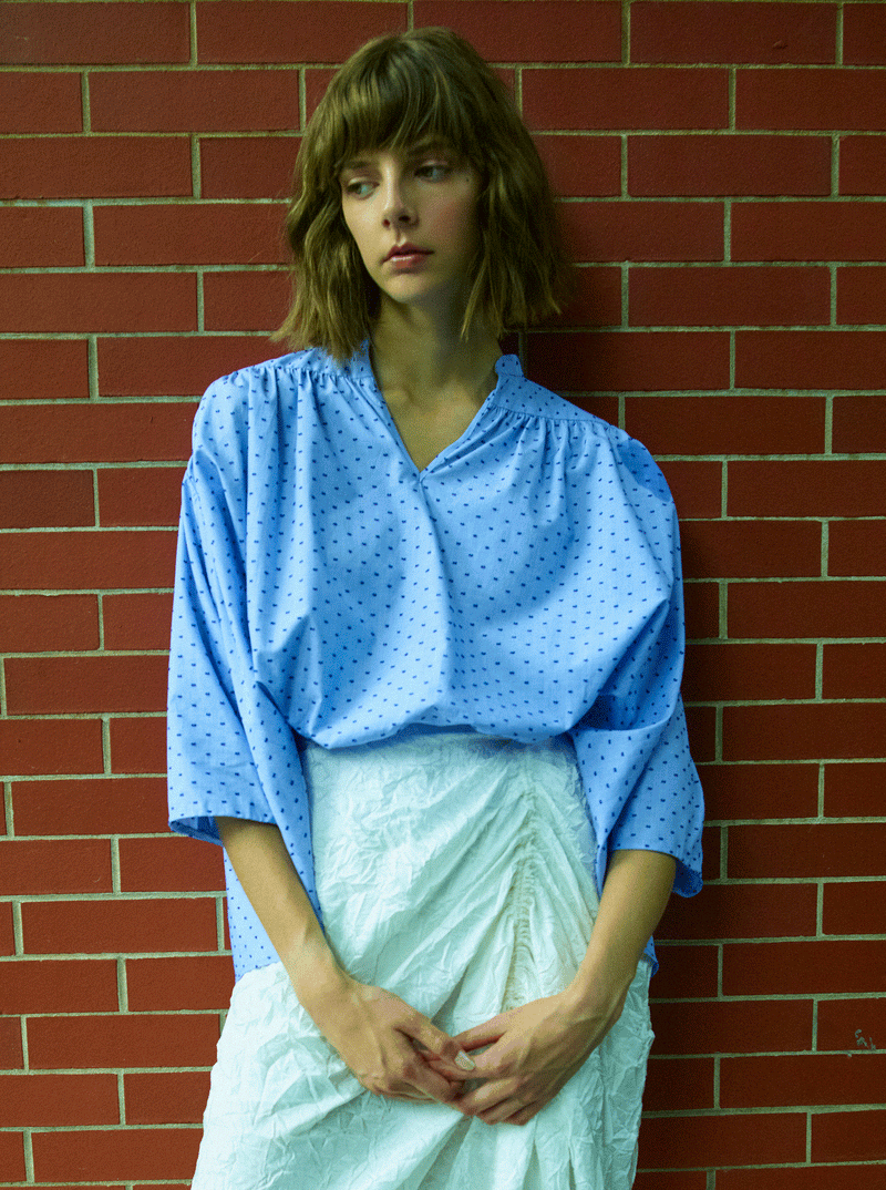 RHIE CHARLOTTE POPOVER SHIRT IN BLUE WITH FILCOUPE