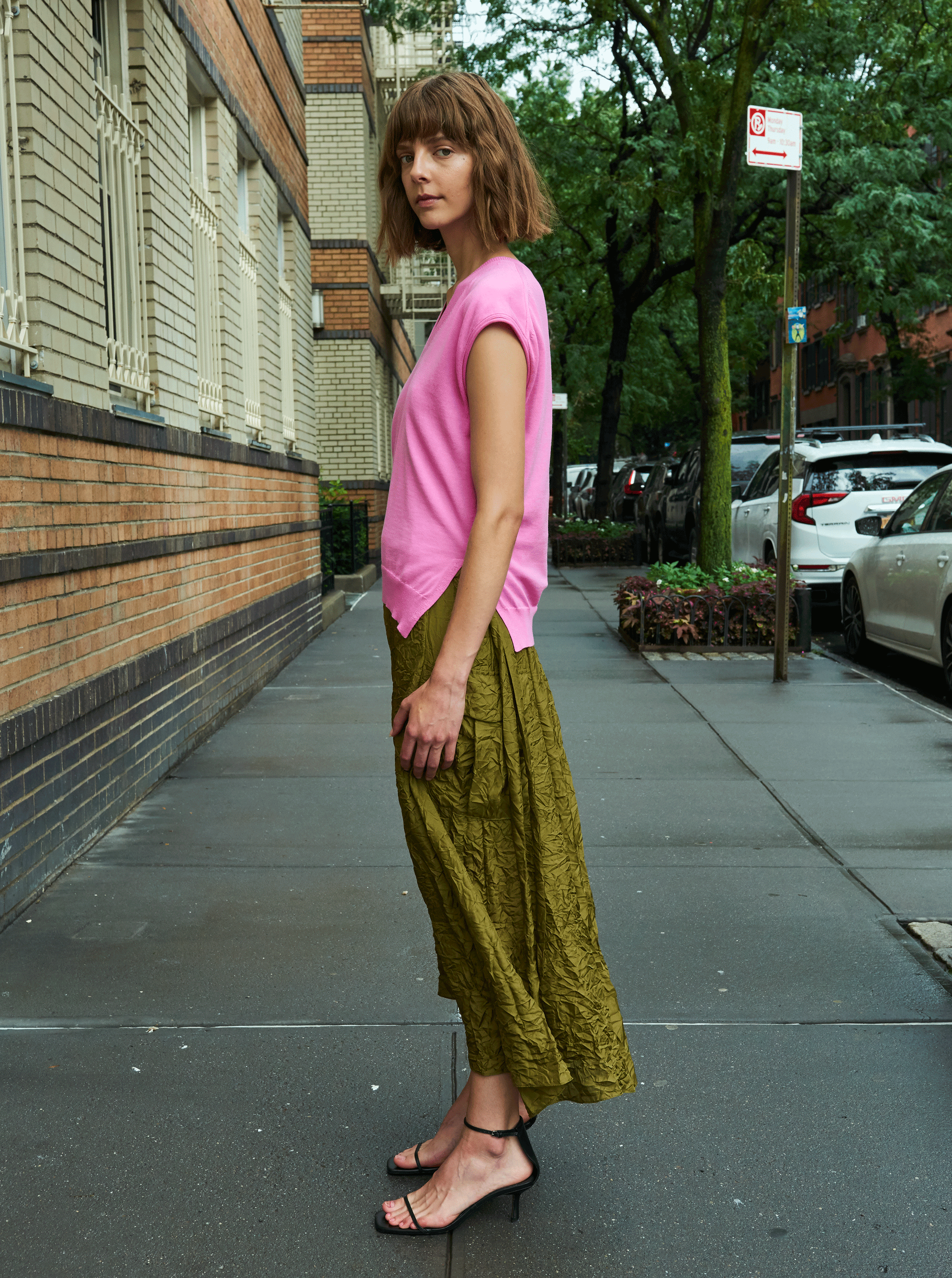 Rhi | Crinkle Silk Lee Dress, Army Green/ Rinko Pink RHI Rhi | Crinkle Silk Lee Dress, Army Green/ Rinko Pink RHI