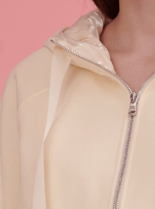 PLEATED SLEEVE HOODIE BONE RHI