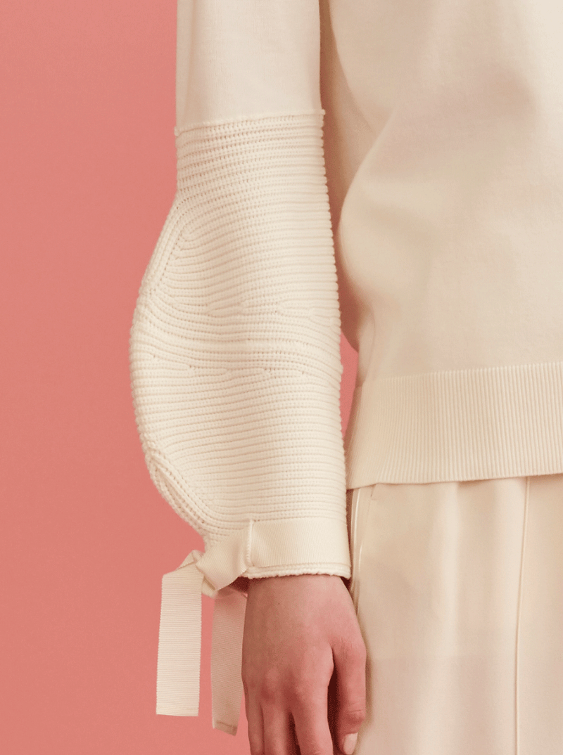 RHIE TEXTURED SLEEVE PULLOVER WITH RIBBON CUFF
