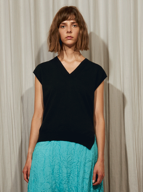 リエ RHIE トップス Rhié Tops – RHIÉ