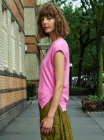 RHIE SOPHIE V NECK KNIT TOP IN RINKO PINK SIDE VIEW WITH SLIT